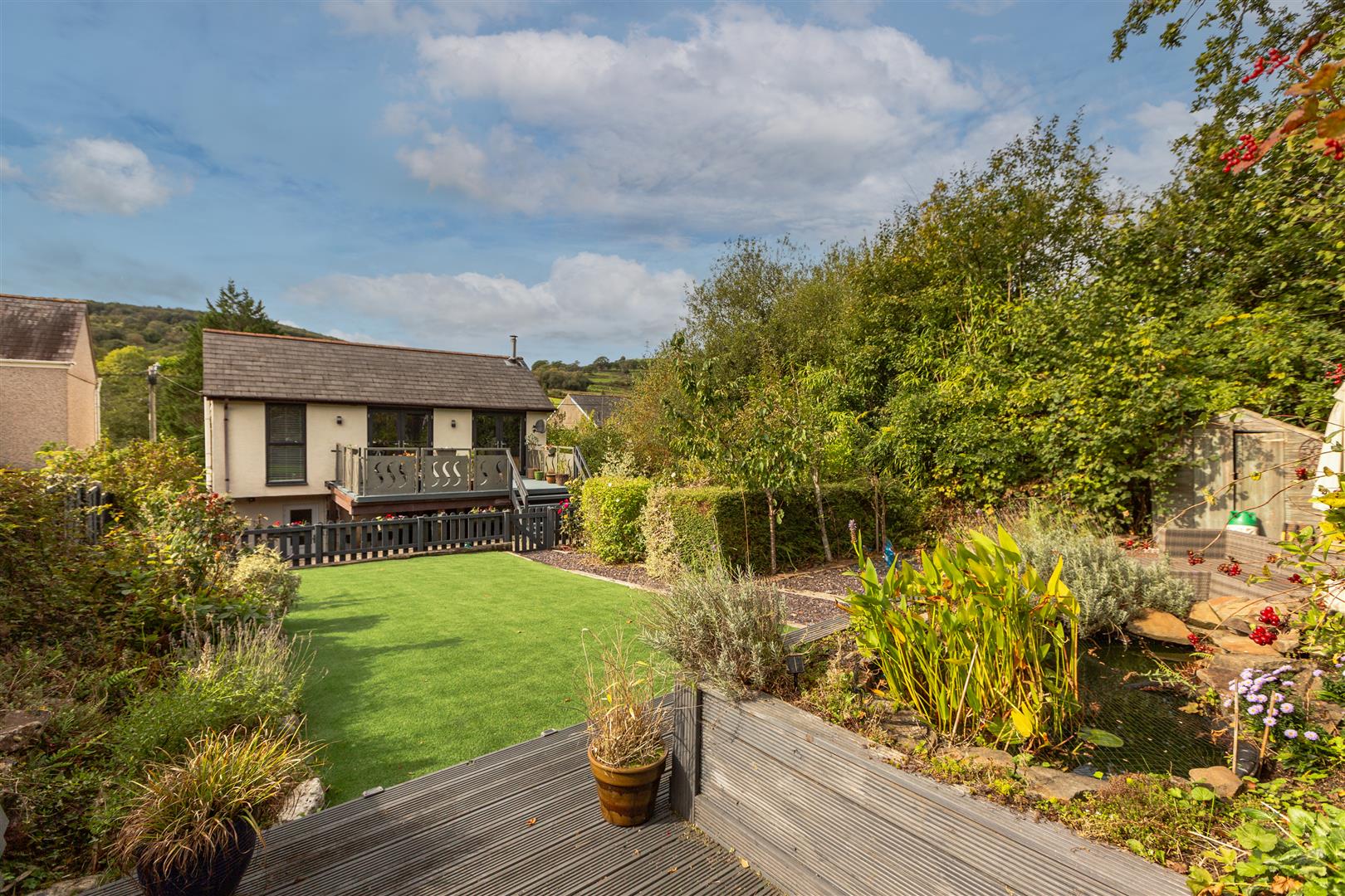 Commercial Road, Pontardawe, Swansea, SA8 4SL